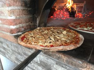 torremolinos-restauracje-jedzenie-pizza